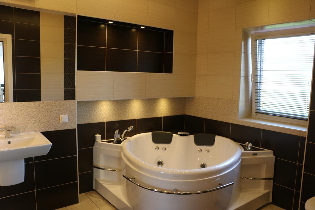 Sanderson Apartments Miercurea Ciuc Cameră foto